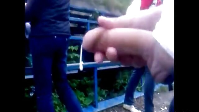 Ha vide sexi gratis detto, accarezzando con il suo uomo,
