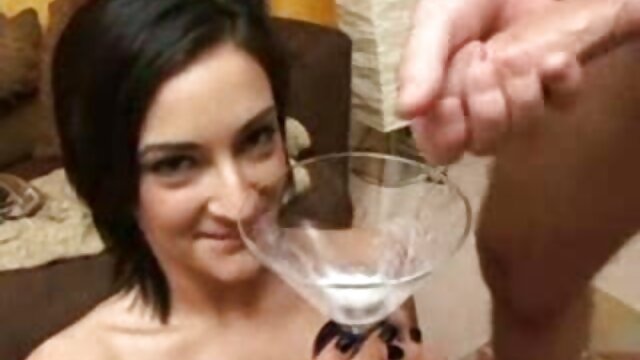 Quest'uomo, occhiali, riuniti in tutti i fori pronti porno gratis adulti a tirare la biblioteca accanto a lui