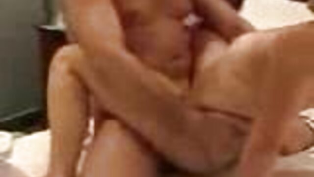 Patel anatra sorella lussureggiante MILF film porno gratis giapponesi sul tavolo