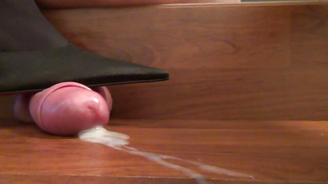 Bionda in calze nere Cattivo lato davanti alla film porno cartoni gratis telecamera