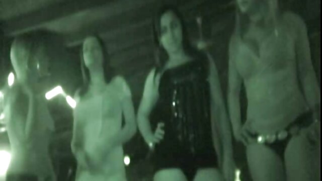 Signora con un fresco e cibo che è materia porno gratis categoria prima in Oldak